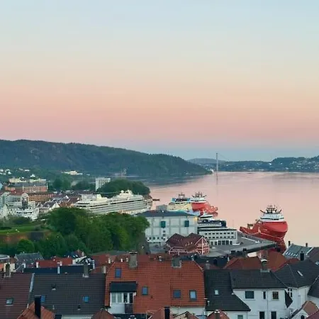 Apartment Nydelig Leilighet, Privat Balkong, Topp Utsikt